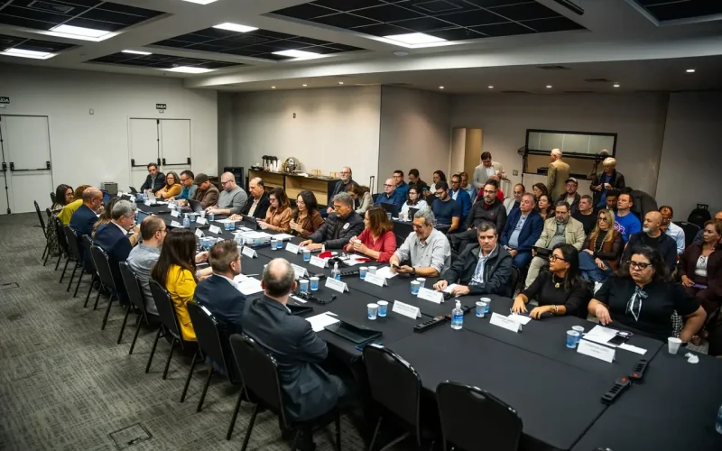 Fenaban propõe reajustes diferenciados e Comando Nacional rejeita modelo que divide categoria