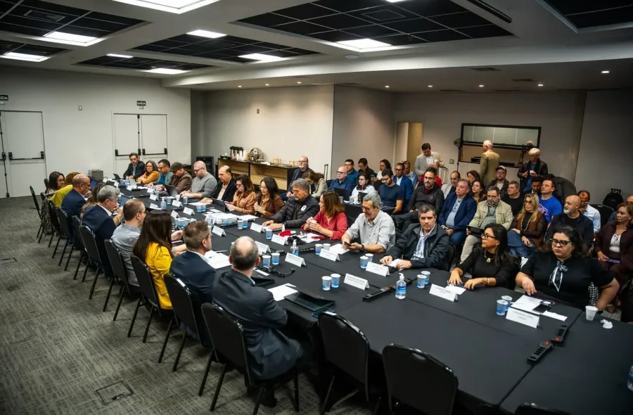 Fenaban propõe reajustes diferenciados e Comando Nacional rejeita modelo que divide categoria